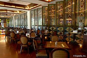 Waterfront Airport Hotel & Casino