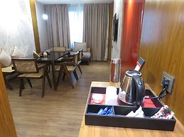 Lords Plaza, Surat