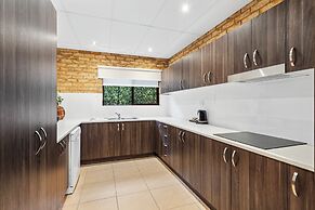 Quality Hotel Robertson Gardens
