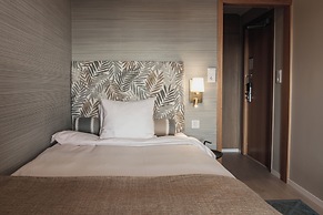 Home Hotel Wellington