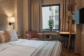 Home Hotel Wellington