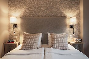 Home Hotel Wellington