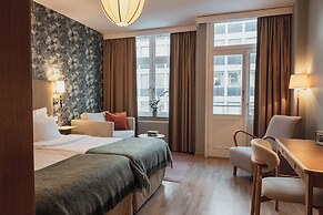 Home Hotel Wellington