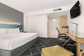 Furama Darling Harbour