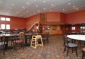 Crown Choice Inn & Suites Lakeview & Waterpark