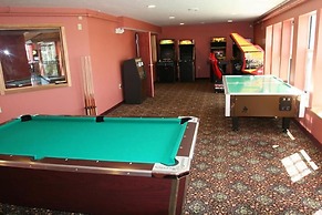 Crown Choice Inn & Suites Lakeview & Waterpark