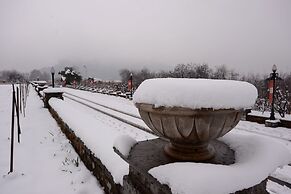 The Lalit Grand Palace Srinagar