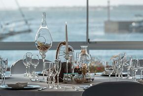 Radisson Collection Hotel, Waterfront Cape Town