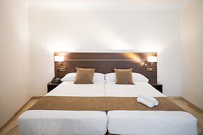 Hotel Mainake