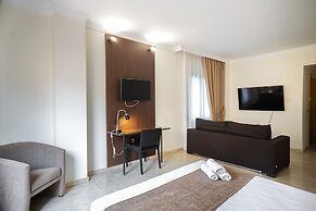 Hotel Mainake