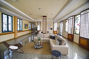 Hotel Mainake