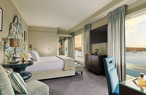 Trident Hotel