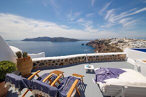 IKIES Santorini