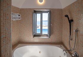 IKIES Santorini
