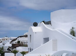 IKIES Santorini