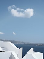 IKIES Santorini