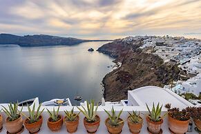 IKIES Santorini