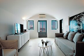 IKIES Santorini