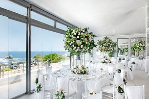 The Twelve Apostles Hotel and Spa