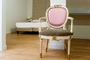 WHO - Windsor Hotel Opera