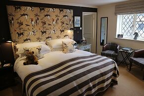 The Broadway Hotel
