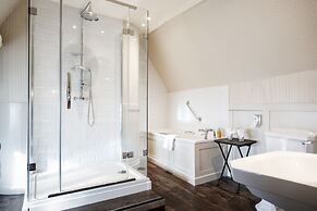 Bay Tree Hotel