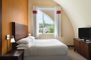 Four Points by Sheraton Surrey