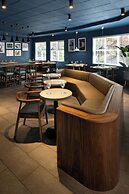 Four Points by Sheraton Surrey