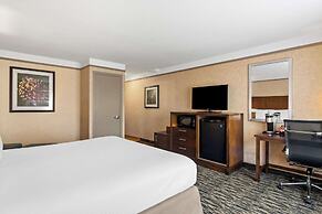 Best Western Plus Pitt Meadows Inn & Suites