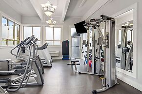 Best Western Plus Pitt Meadows Inn & Suites