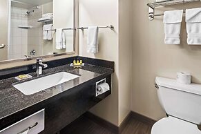 Best Western Plus Pitt Meadows Inn & Suites