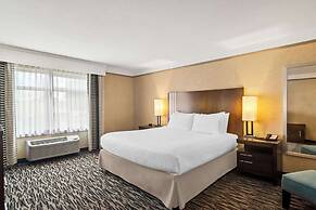 Best Western Plus Pitt Meadows Inn & Suites