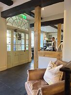 Noel Arms Hotel