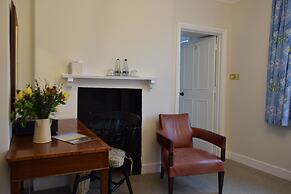 Noel Arms Hotel