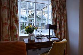 Noel Arms Hotel