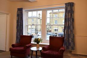 Noel Arms Hotel