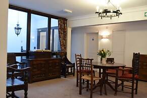 Noel Arms Hotel