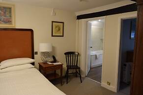 Noel Arms Hotel