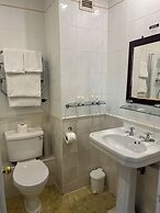 Noel Arms Hotel