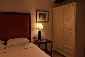 Noel Arms Hotel