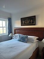 Noel Arms Hotel