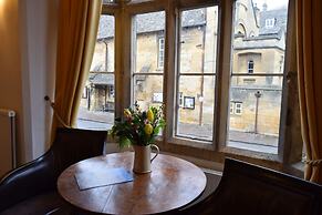 Noel Arms Hotel