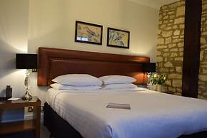 Noel Arms Hotel