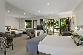 Baycrest Lodge
