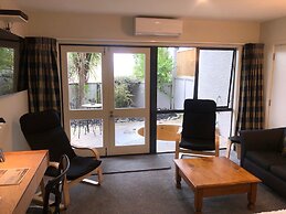 Baycrest Lodge