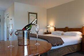Baycrest Lodge