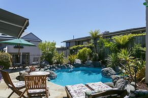 Baycrest Lodge
