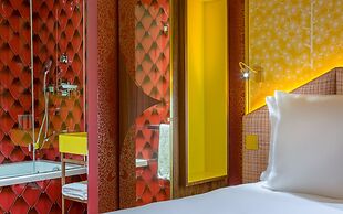 Idol Hotel