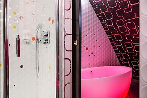 Idol Hotel