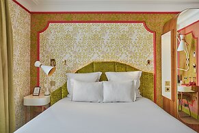 Idol Hotel